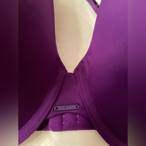 La Senza dark Purple Size 38 DD T-Shirt bra. With light padding. EUC - Picture 3 of 5
